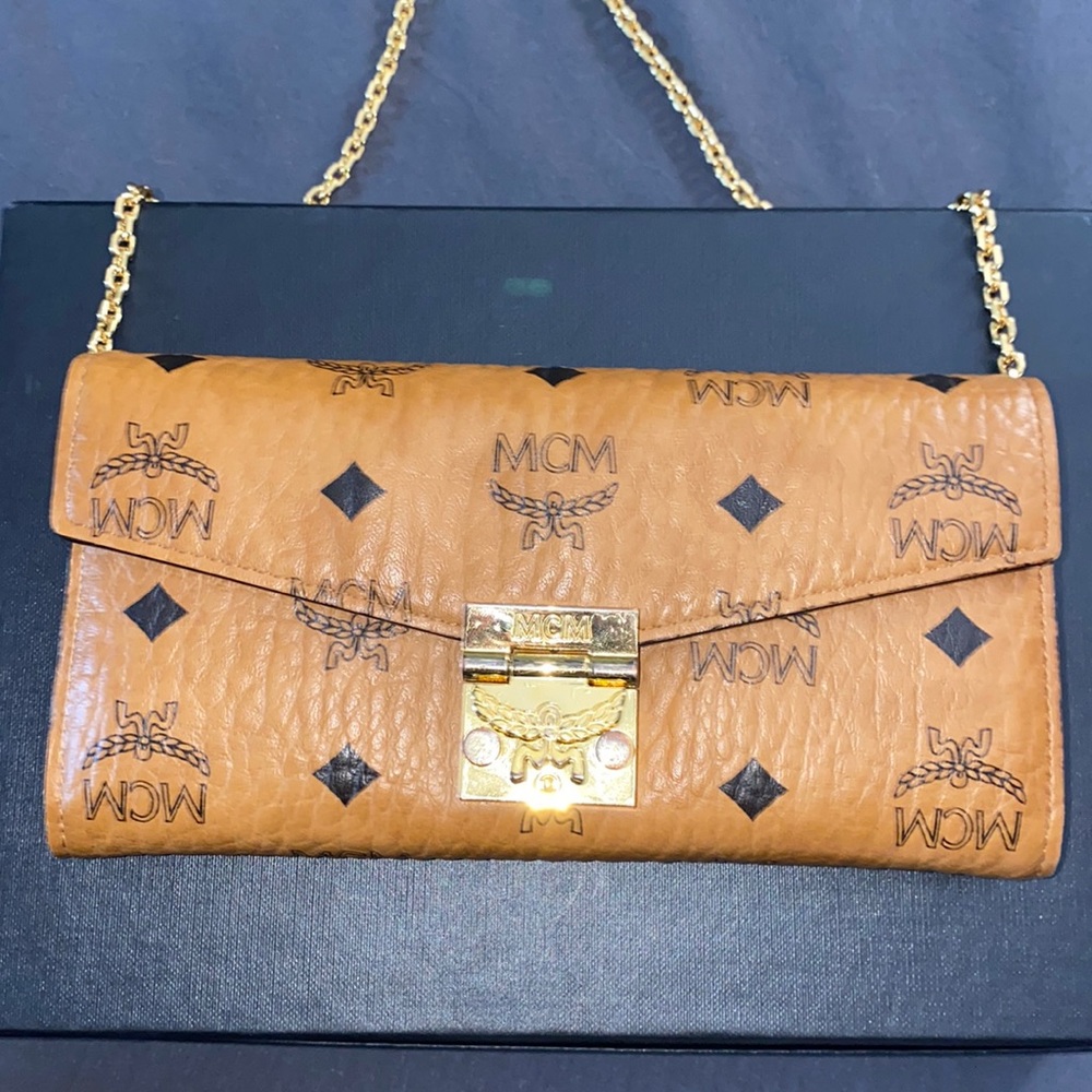 MCM Crossbody Chain Wallet